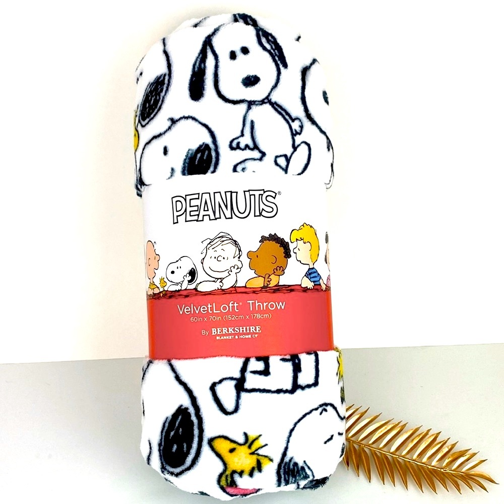 Peanuts Snoopy & Woodstock Berkshire VelvetLoft Throw blanket, NWT 60in x 70in